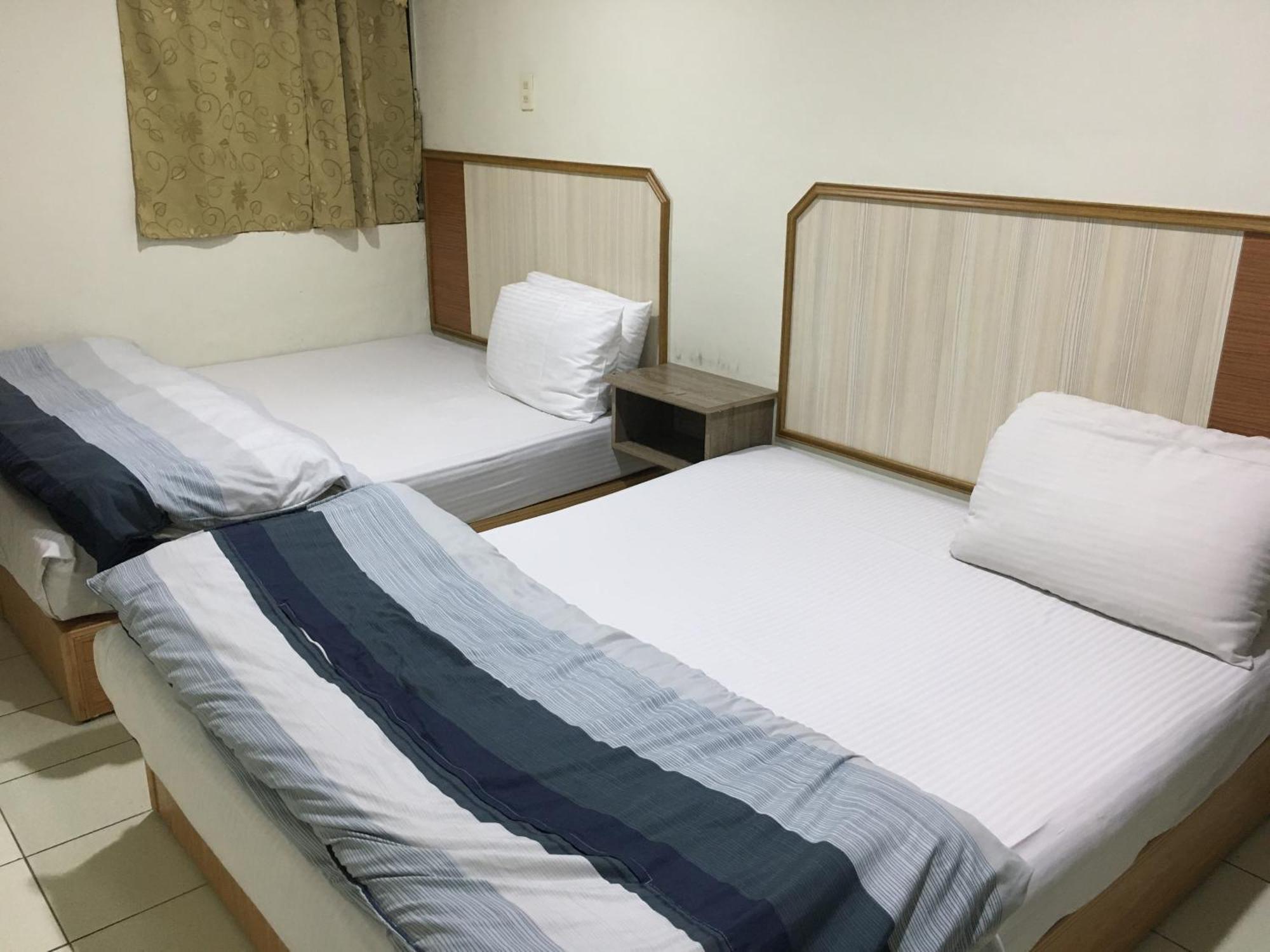 Yongxing Inn Chiayi City Exterior photo